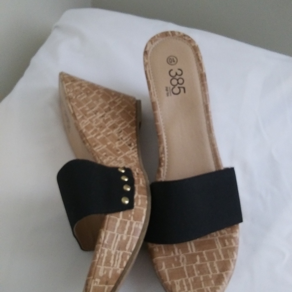 Wedges - Picture 2 of 5